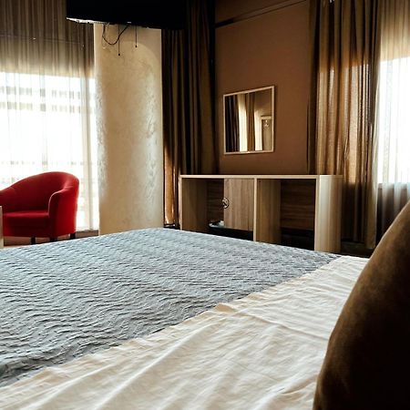 Hotel Terminal Tirana Exteriér fotografie