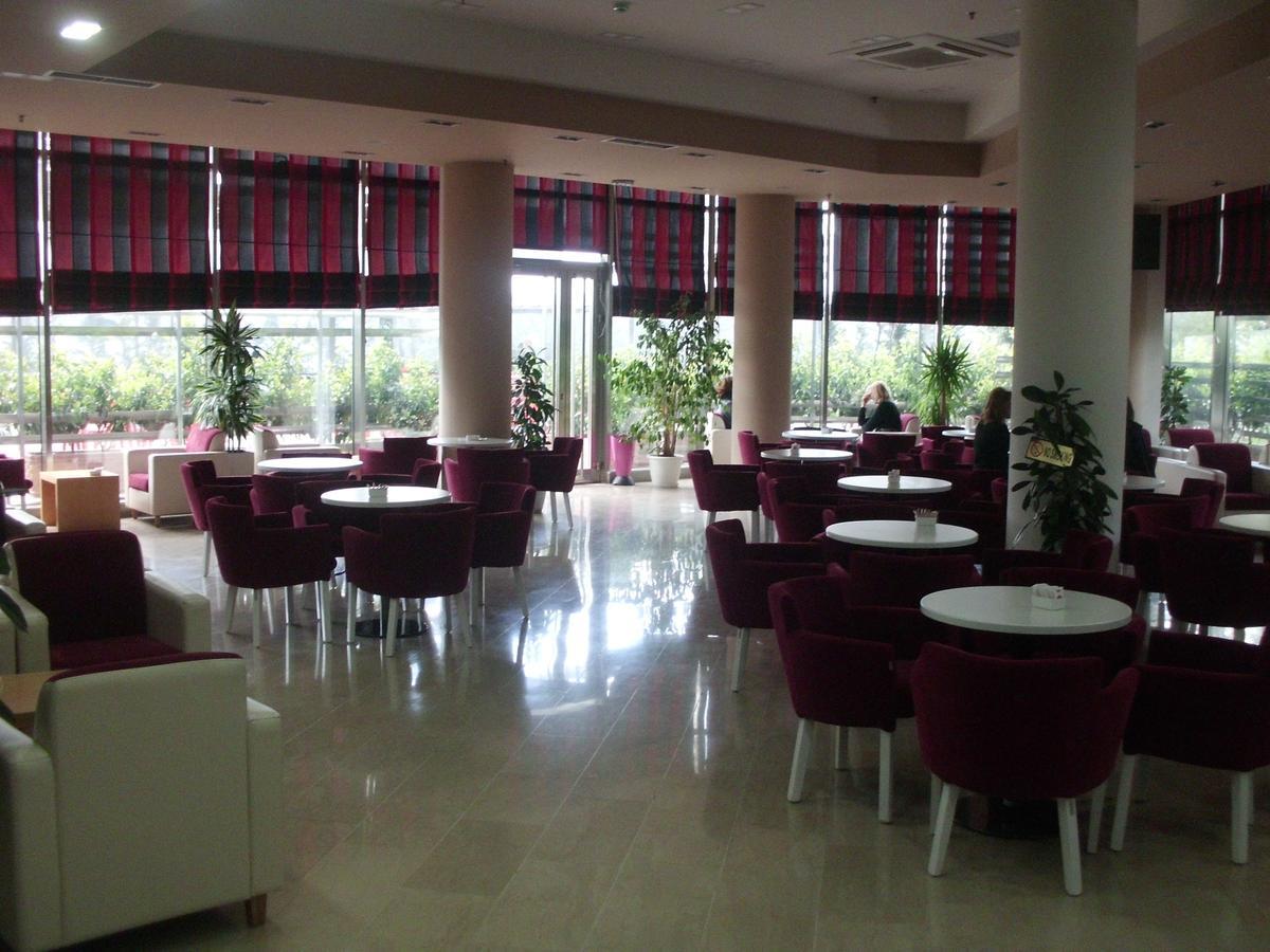 Hotel Terminal Tirana Exteriér fotografie